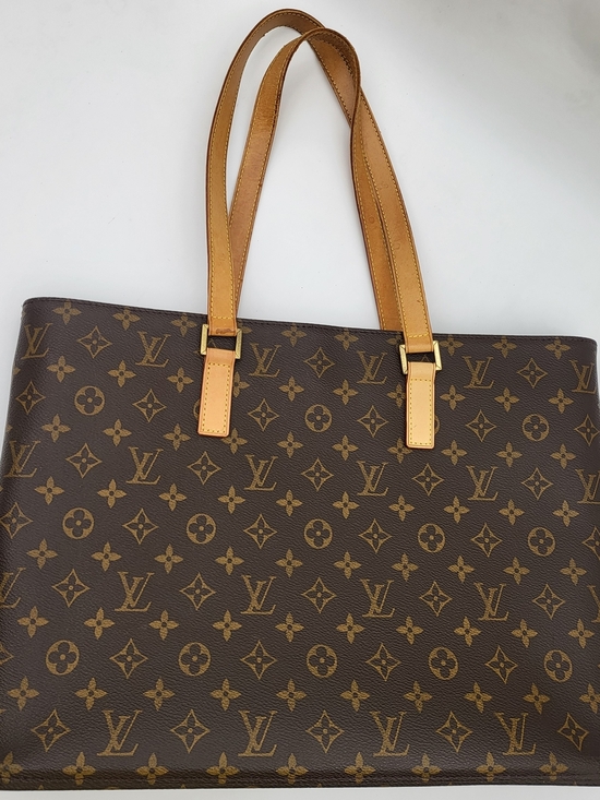 Louis Vuitton Handbags - LOUIS VUITTON Monogram GM Luco. Authentic w/COA..